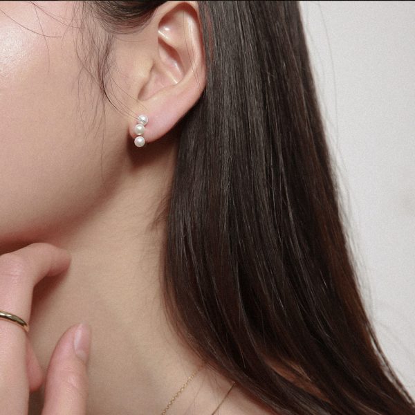 OST - Triple Pearl Point Earrings Online Sale - Image 3